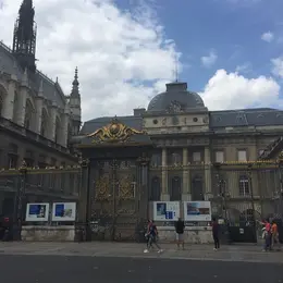 Visite guidée : Le Palais de justice (Cité) de Paris : toujours en activité : Salles Historiques et procès d'appels ou assises en direct !