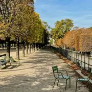 Visite guidée les héros de la mythologie aux Tuileries à Paris