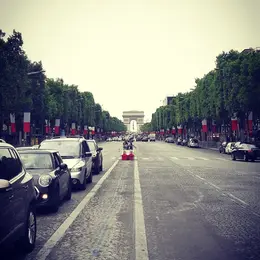 Visite Guidée : Petite balade vespérale aux Champs Elysées