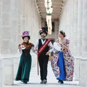 Visite guidée privative Unexpected Paris, 500 years of Gossip