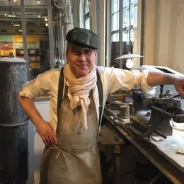 Visite guidée théâtralisée insolite avec l’père Louis