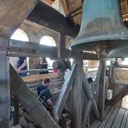 Visite l'abbatiale à l'envers et vue d'en haut