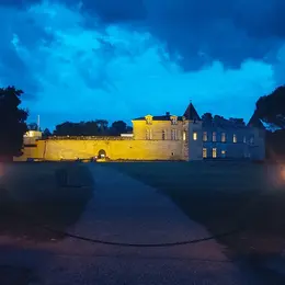 Visite nocturne au Château de Cazeneuve
