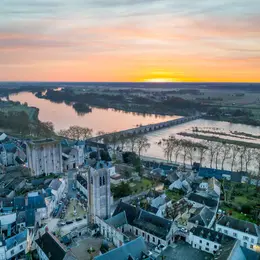 Visite nocturne : Beaugency secrète