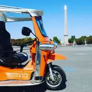Visite Paris Curieux en TukTuk électrique