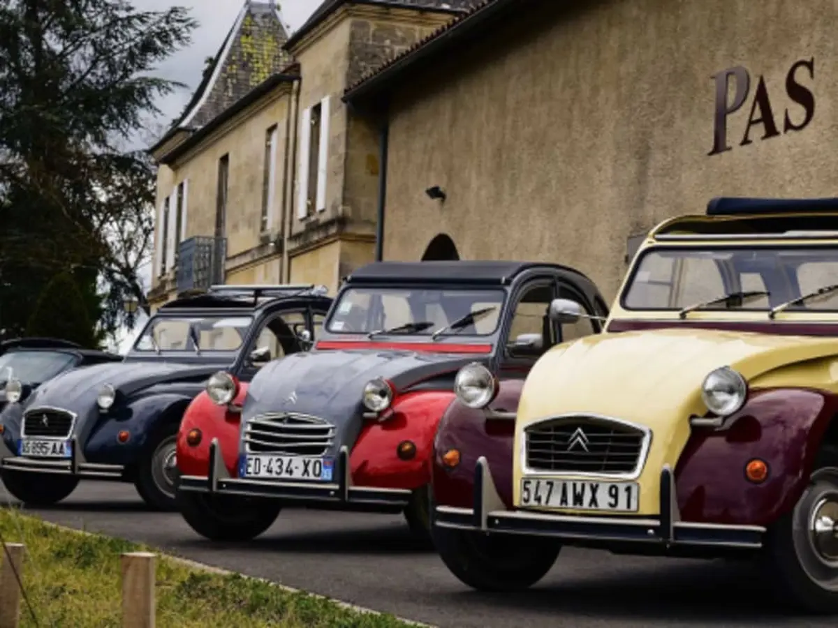 Visite privée du vignoble de Pessac-Léognan en 2CV