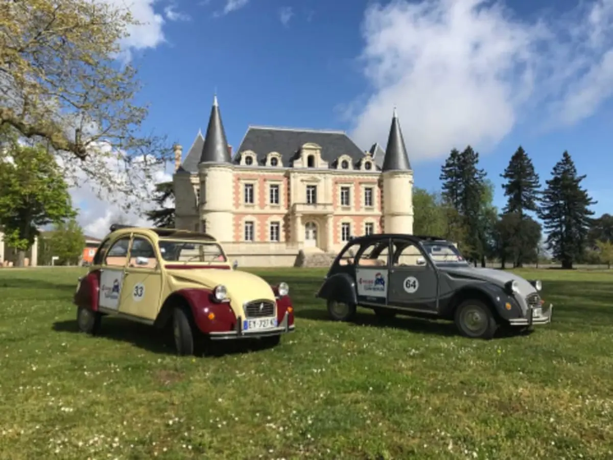 Visite privée du vignoble du Médoc en 2CV