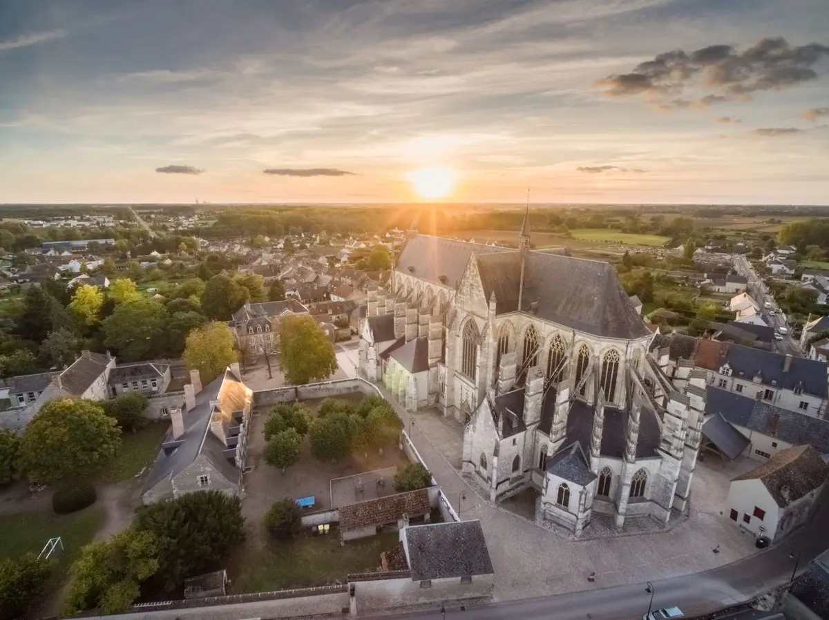 Visite royale à Cléry-Saint-André