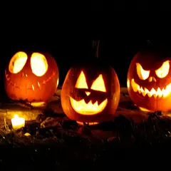 Visite spéciale Halloween avec Chandra, la sorcière de Collonges