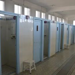 Visite sur le pouce : Les bains douches