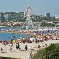 Vivre à Marseille, c'est accepter le fait de se battre pour son bout de plage &copy; Ximonic, Simo Räsänen