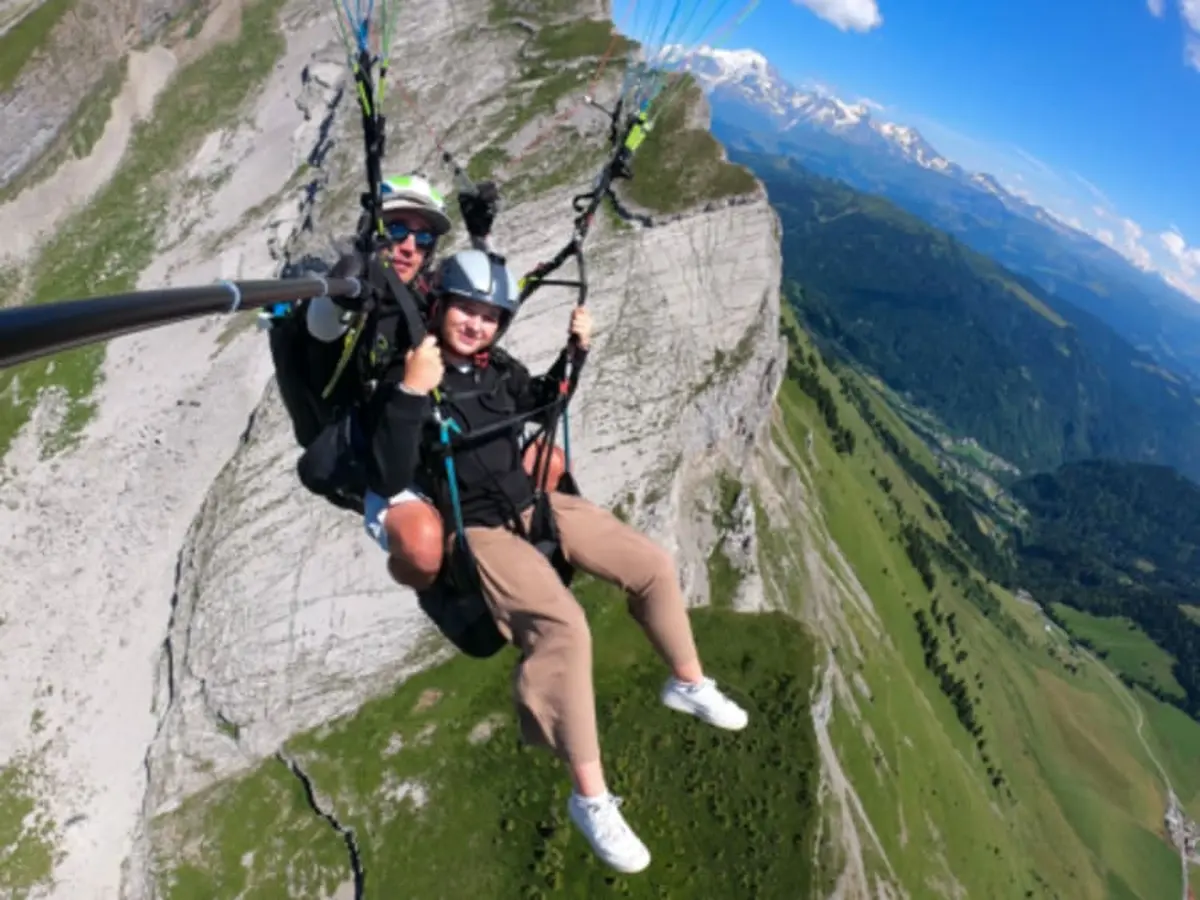 Vol ascendance Evasion en parapente depuis La Clusaz (74)