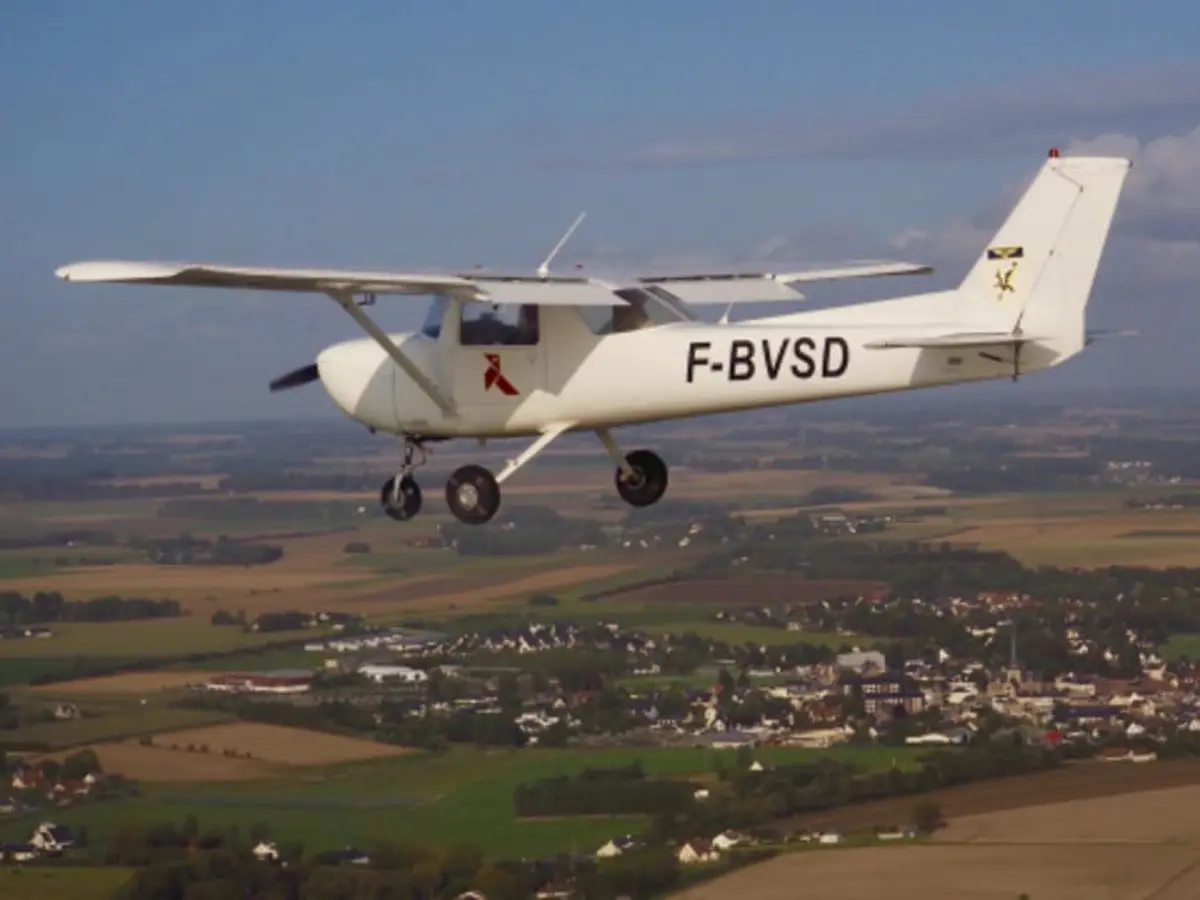 Vol d'initiation en avion à Toussus-le-Noble (78)