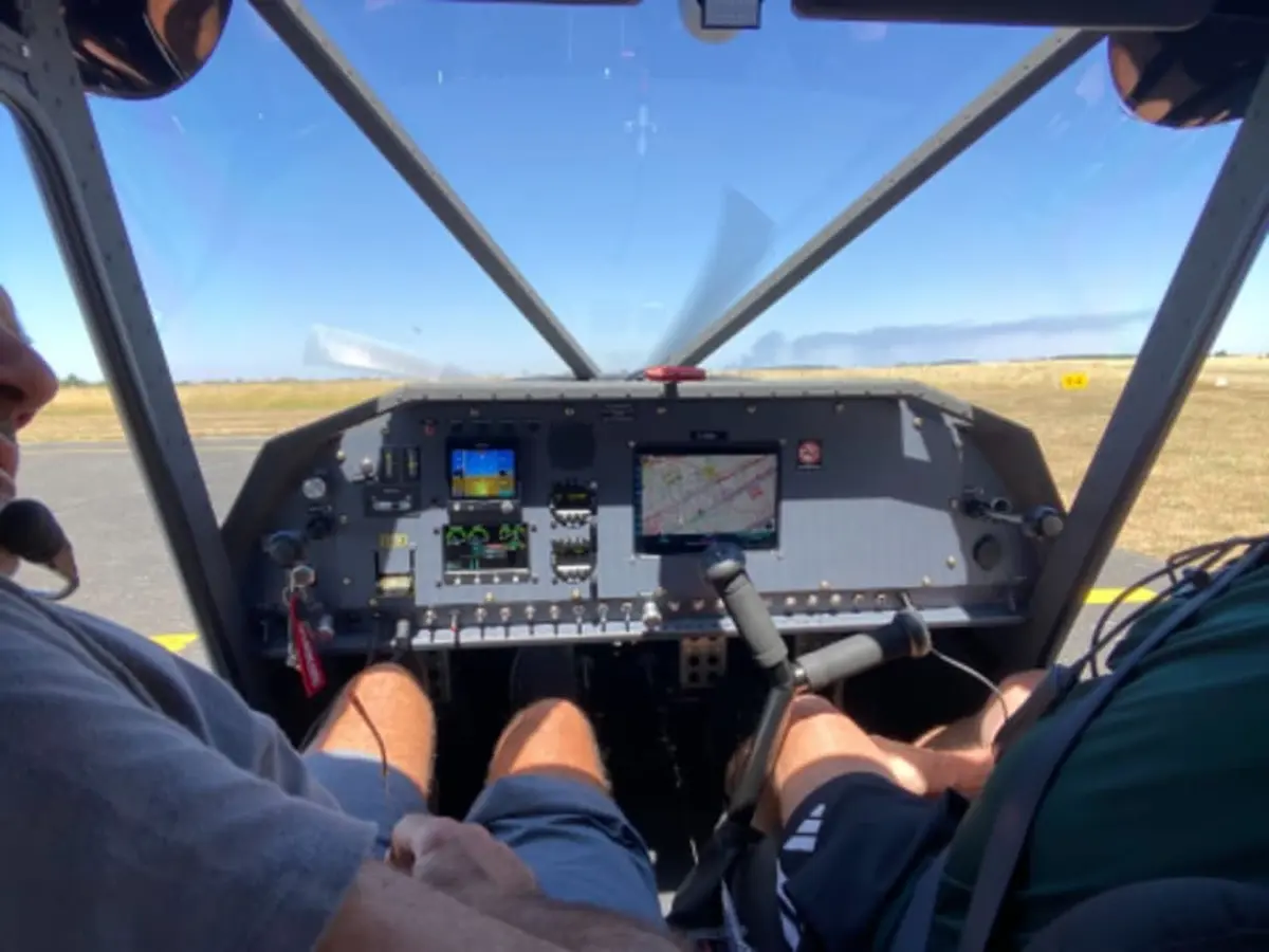 Vol découverte en avion multiaxes à Etampes (91)