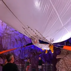 Vol en ballon dans la Grotte de la Salamandre (30)