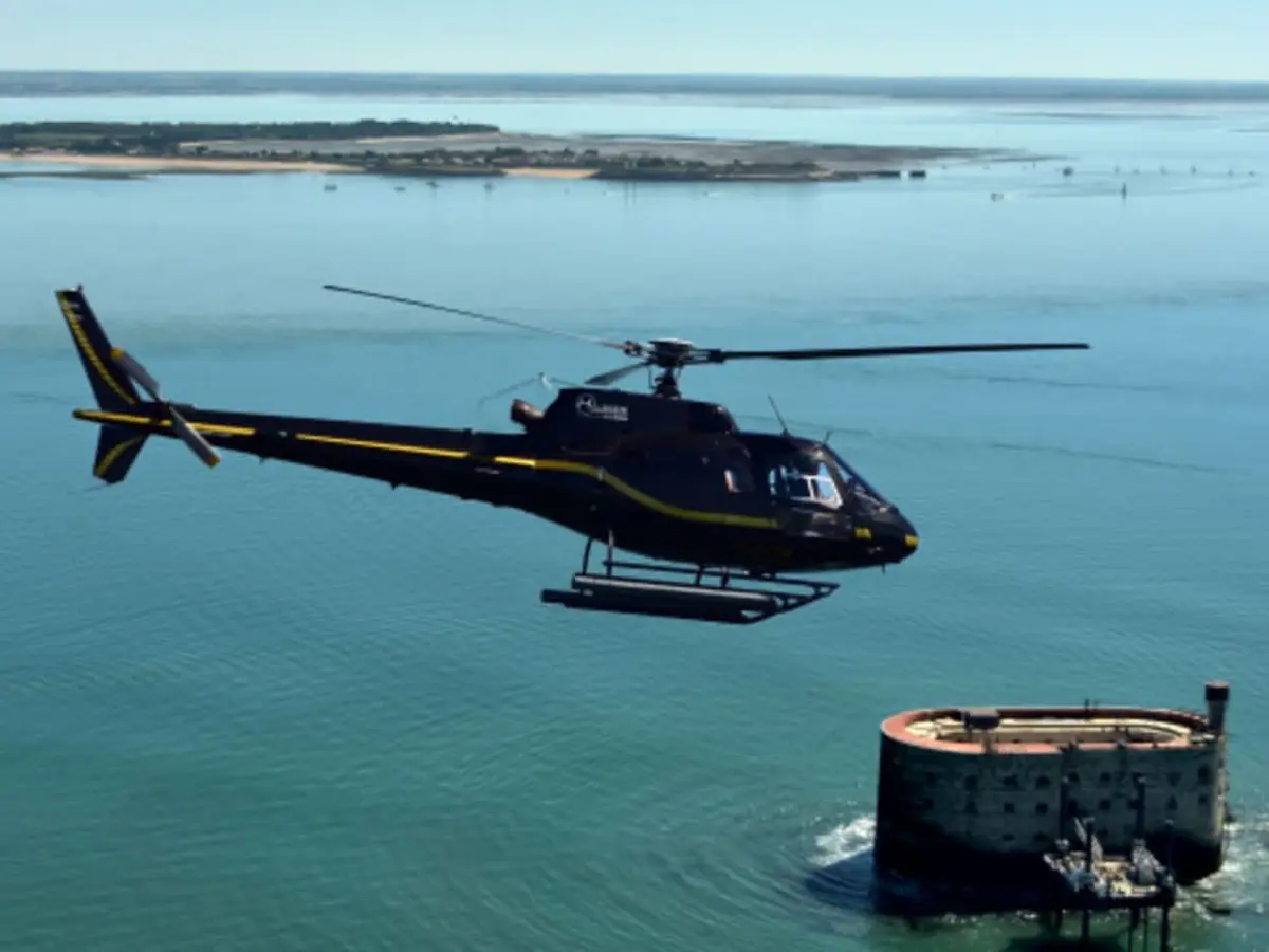 Vol en hélicoptère à La Rochelle et l'Île de Ré (17)