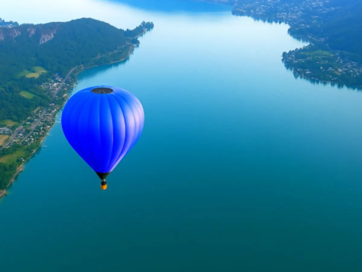 Vol en Montgolfière au-dessus du lac d'Annecy (74)