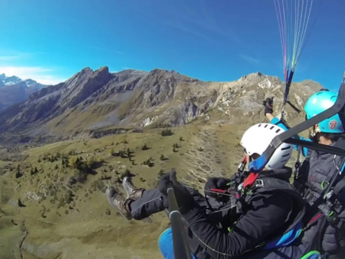 Vol en parapente à Chamoux-sur-Gelon (73)