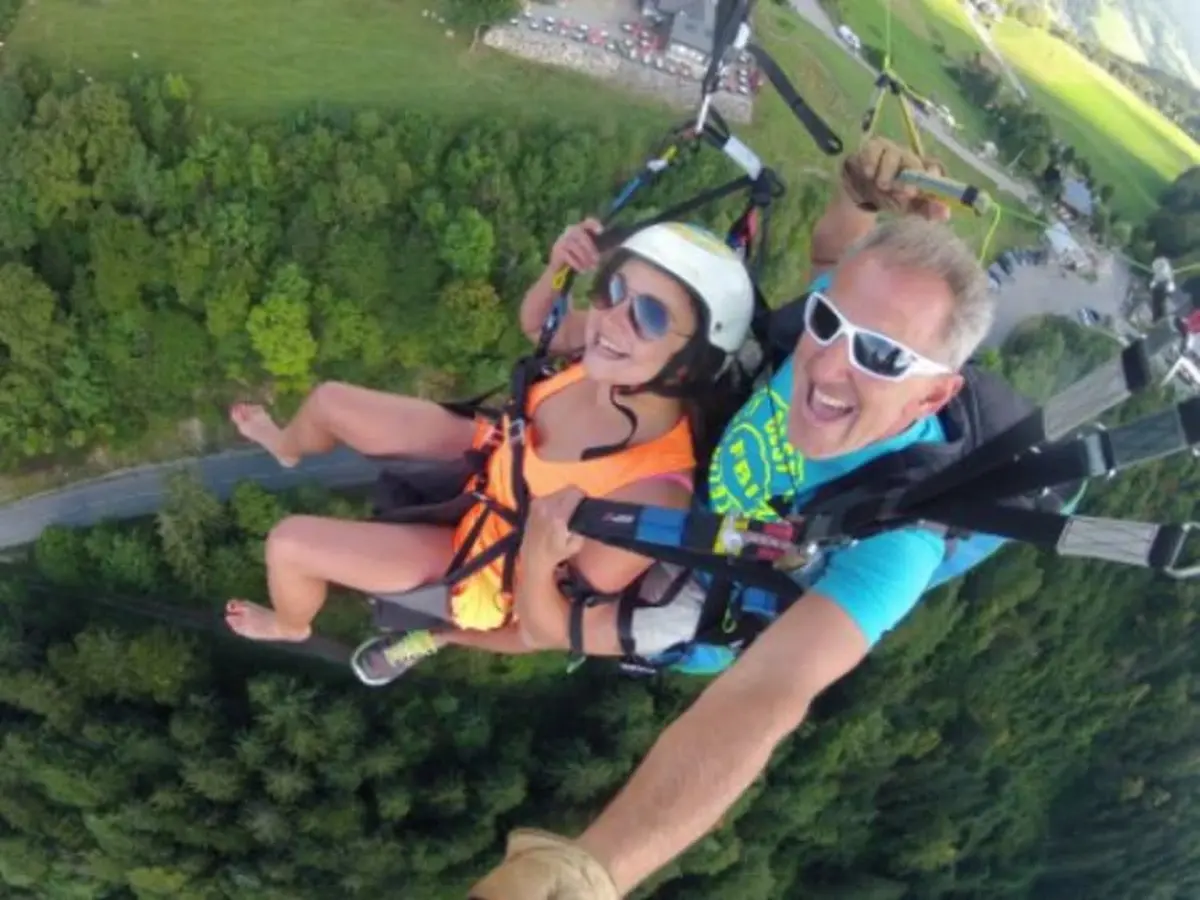 Vol en Parapente au-dessus d'Annecy (74)