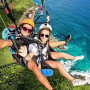 Vol en parapente sur le littoral guadeloupéen depuis Le Moule