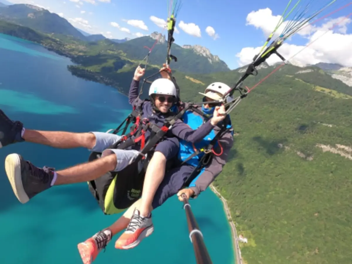 Vol minot en parapente au col de la Forclaz (74)