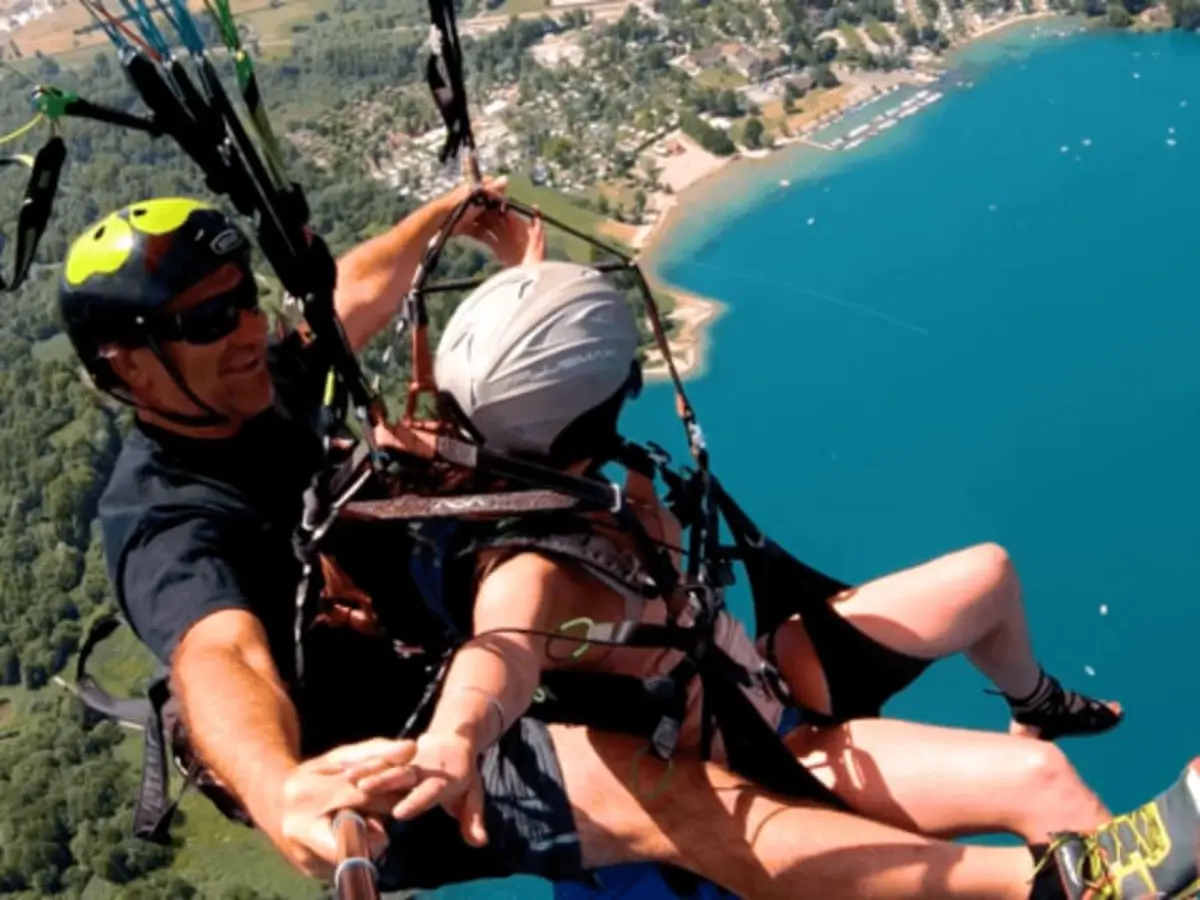 Vol Prestige en Parapente au-dessus du lac d'Annecy (74)