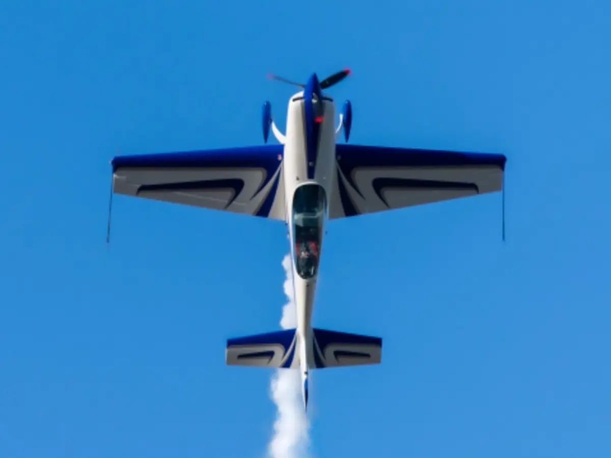 Voltige aérienne à Annecy dans un cadre exceptionnel (74)