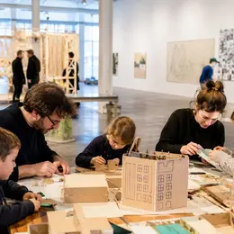 Vos enfants trouvent les expos ennuyeuses ? Celle-ci leur propose de tout réinventer