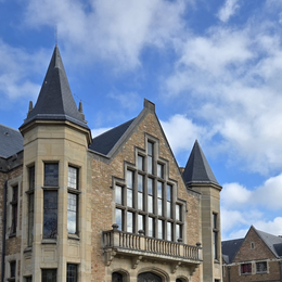 Voyage : une visite culturelle et poétique à la Cité universitaire de Paris