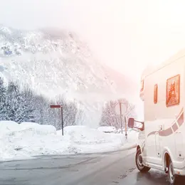 Voyager en camping-car ou van pour les sports d'hiver en France
