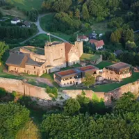 Vue aérienne du Château de Lichtenberg &copy; Norbert Guirkinger
