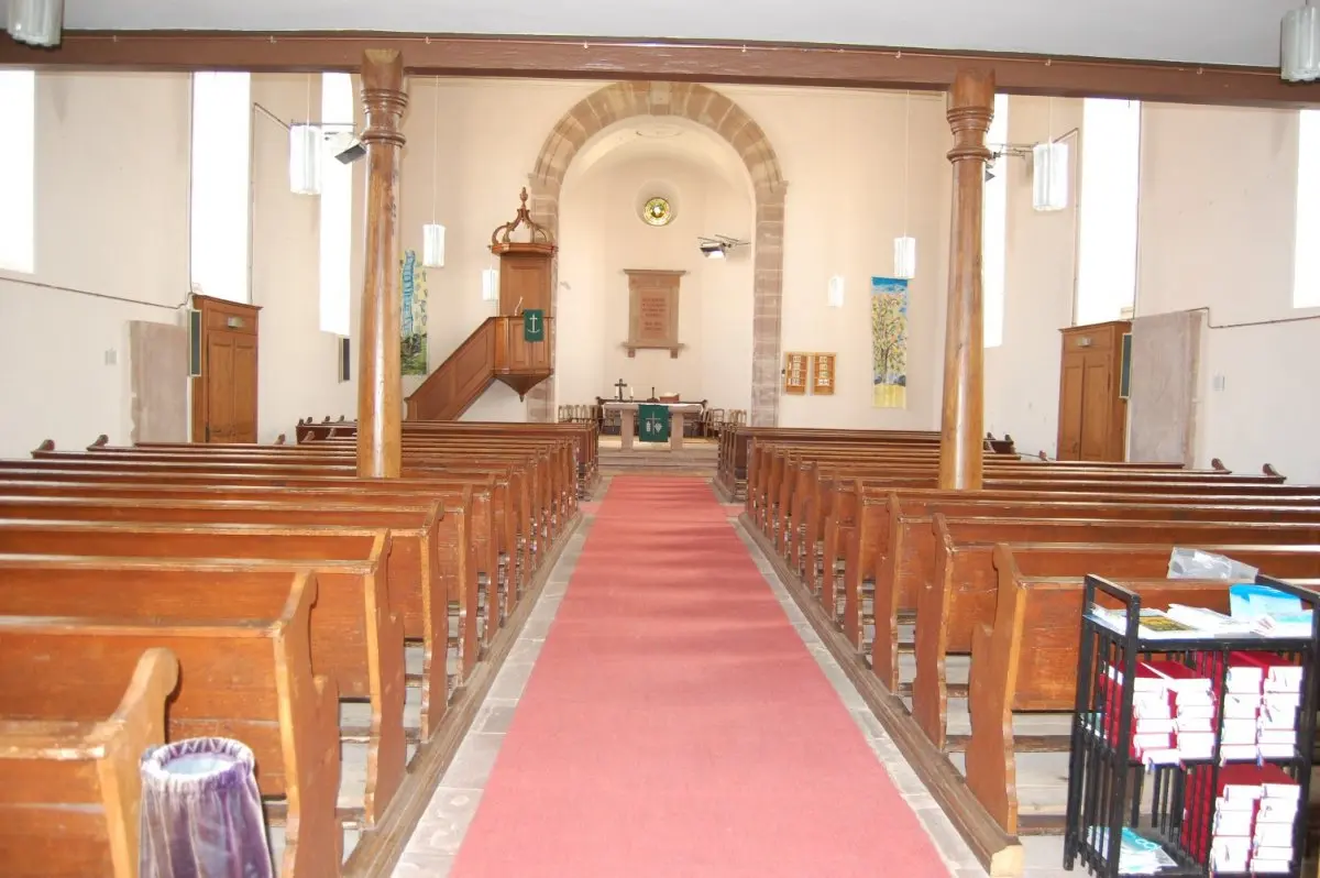 Vue de l'intérieur de l'église Saint-Laurent de Mittelhausen dans le Bas-Rhin en Alsace