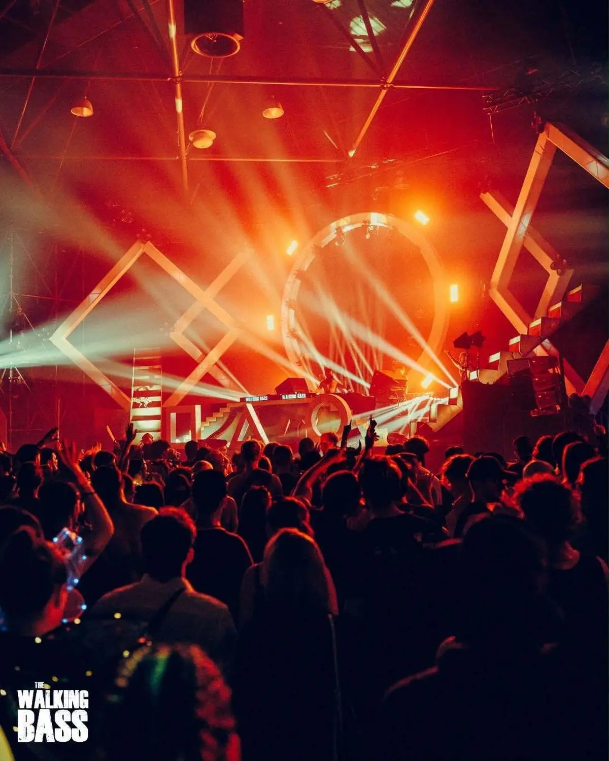 Avec The Walking Bass Festival, plongez dans un univers postapocalyptique o&ugrave; techno et basses deviennent rois 