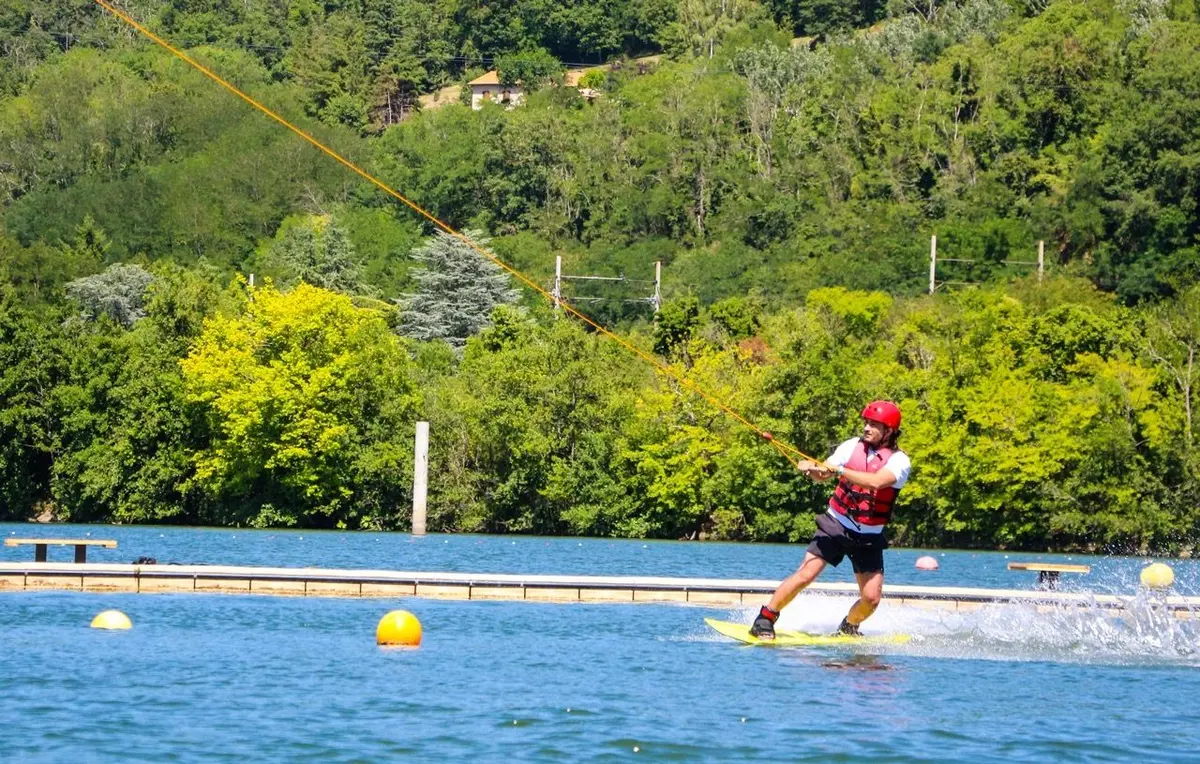 WAM Park Lyon Condrieu : un incontournable de la glisse pr&egrave;s de Lyon