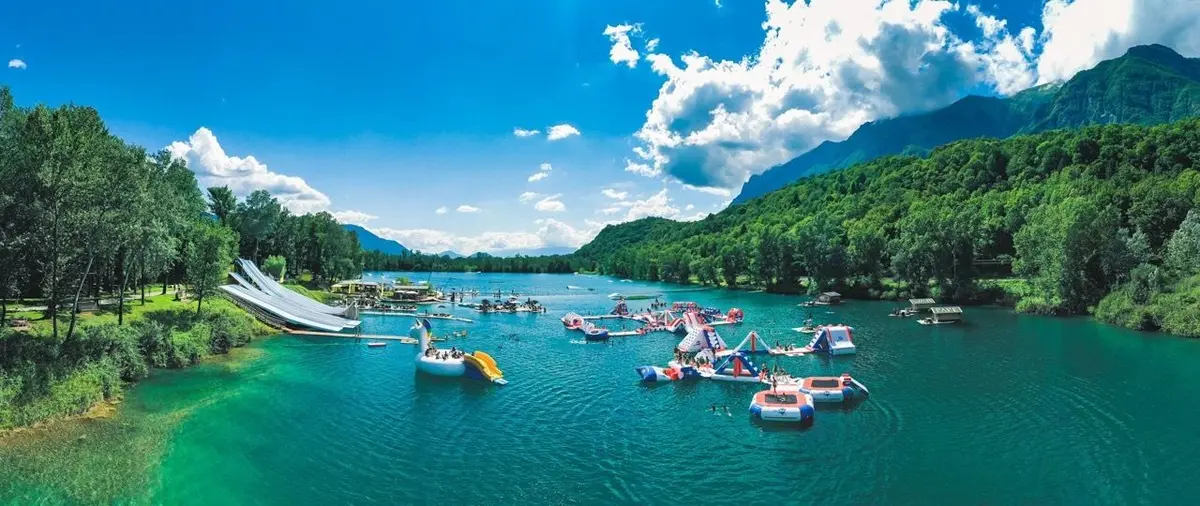 WAM Park Savoie de Montailleur : la glisse avec les Alpes en toile de fond