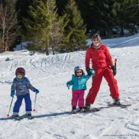 On apprend à skier dès le plus jeune âge, au parc Wiidoo'Gliss à La Bresse&nbsp;! DR