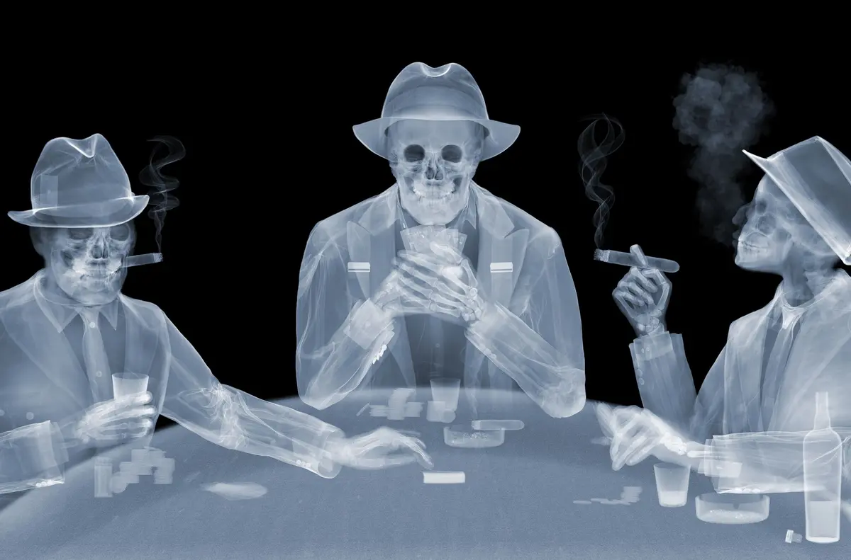 Nick Veasey, Poker, 2020