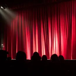 Yael Naim “Solaire” + 1ère partie Emily Loizeau solo piano