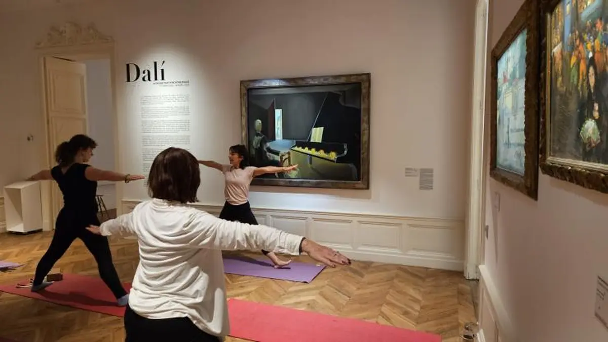 Yog'Art - Salutation Au Soleil De Rigaud