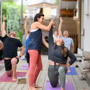 Yoga à la villa Tiki