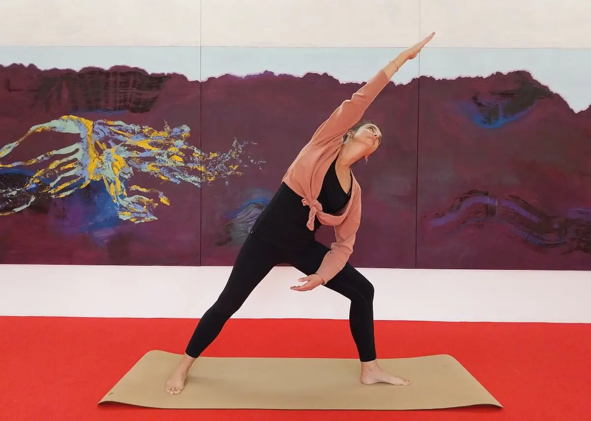 Yoga face aux œuvres, Maison des arts à Cajarc