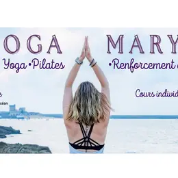 Yoga sur la plage